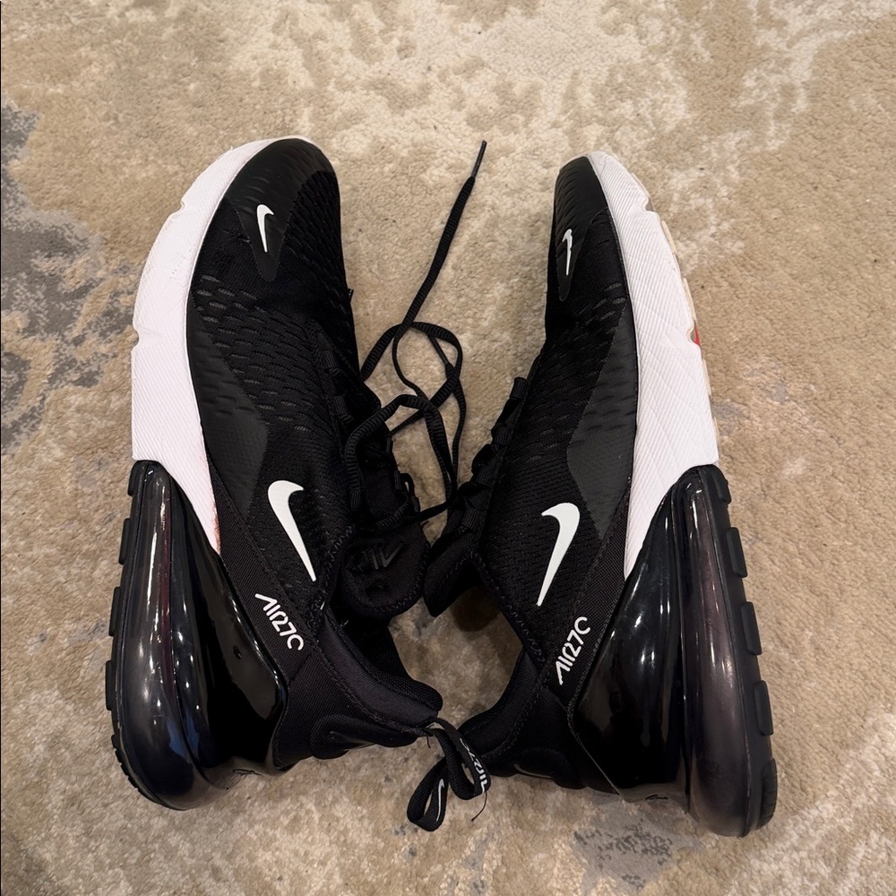 Nike Air Max 270 Black and White Shoes size 9.5 - Picture 9 of 12